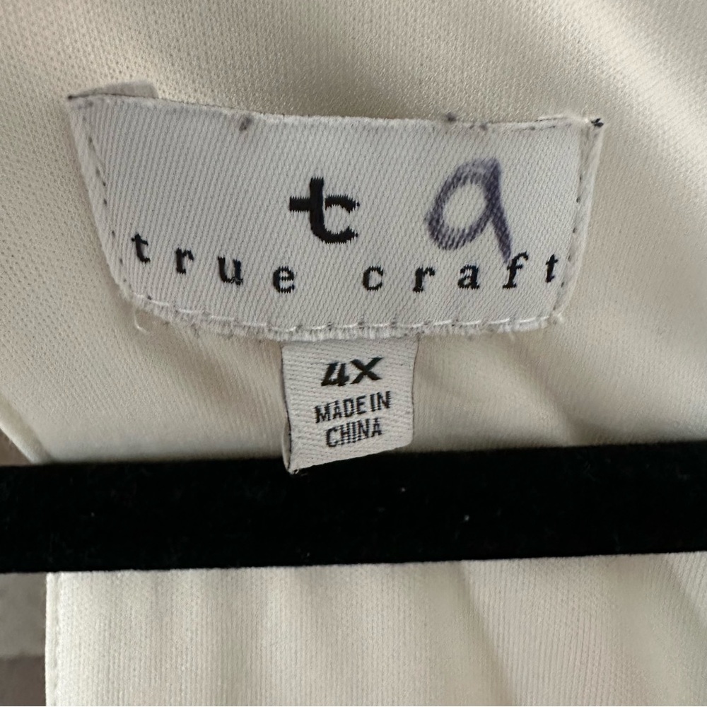True Craft Cream Textured V-Neck Tunic - Picture 4 of 5